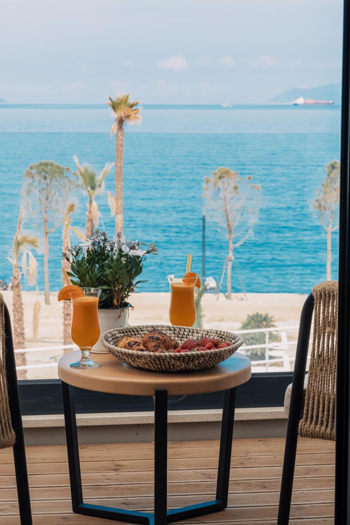 Azar Luxury Suites Влёра Экстерьер фото