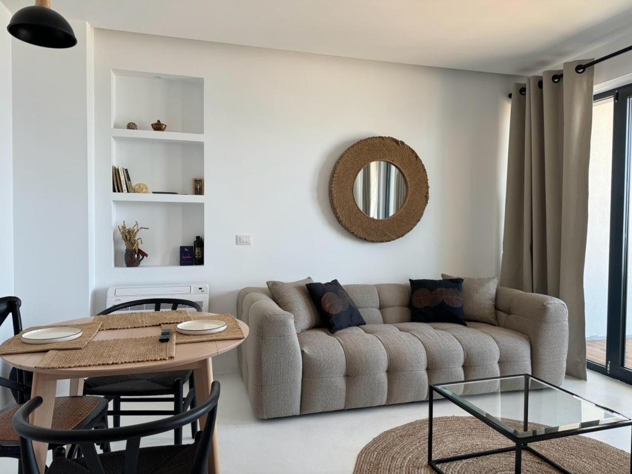 Azar Luxury Suites Влёра Экстерьер фото