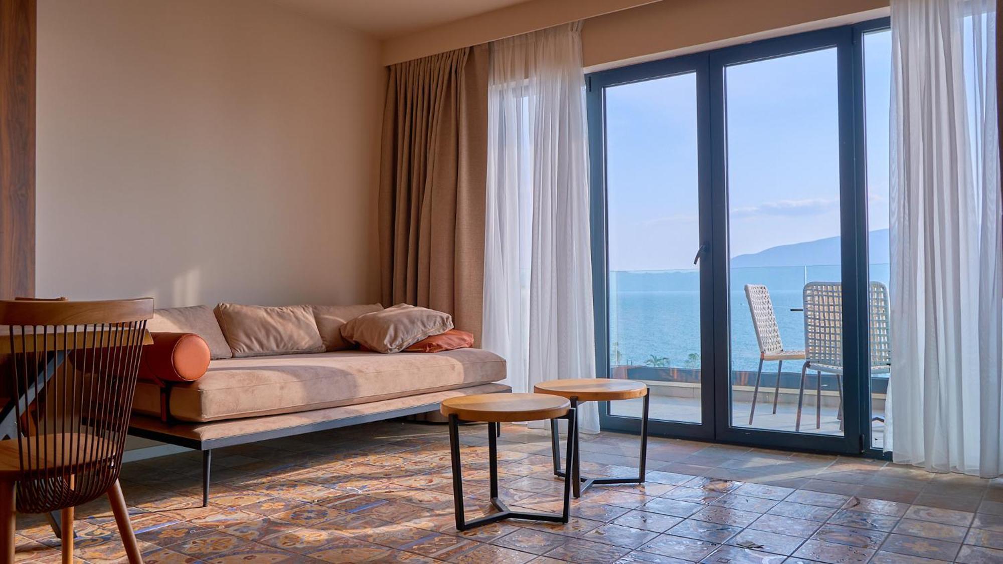 Azar Luxury Suites Влёра Экстерьер фото