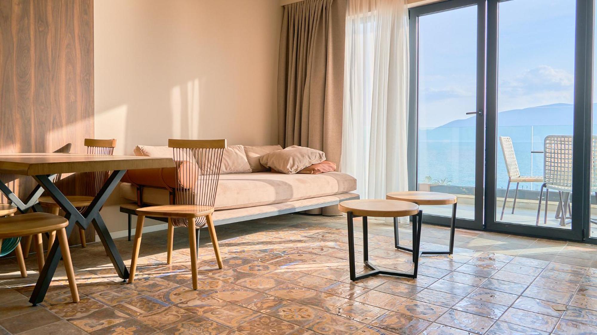 Azar Luxury Suites Влёра Экстерьер фото