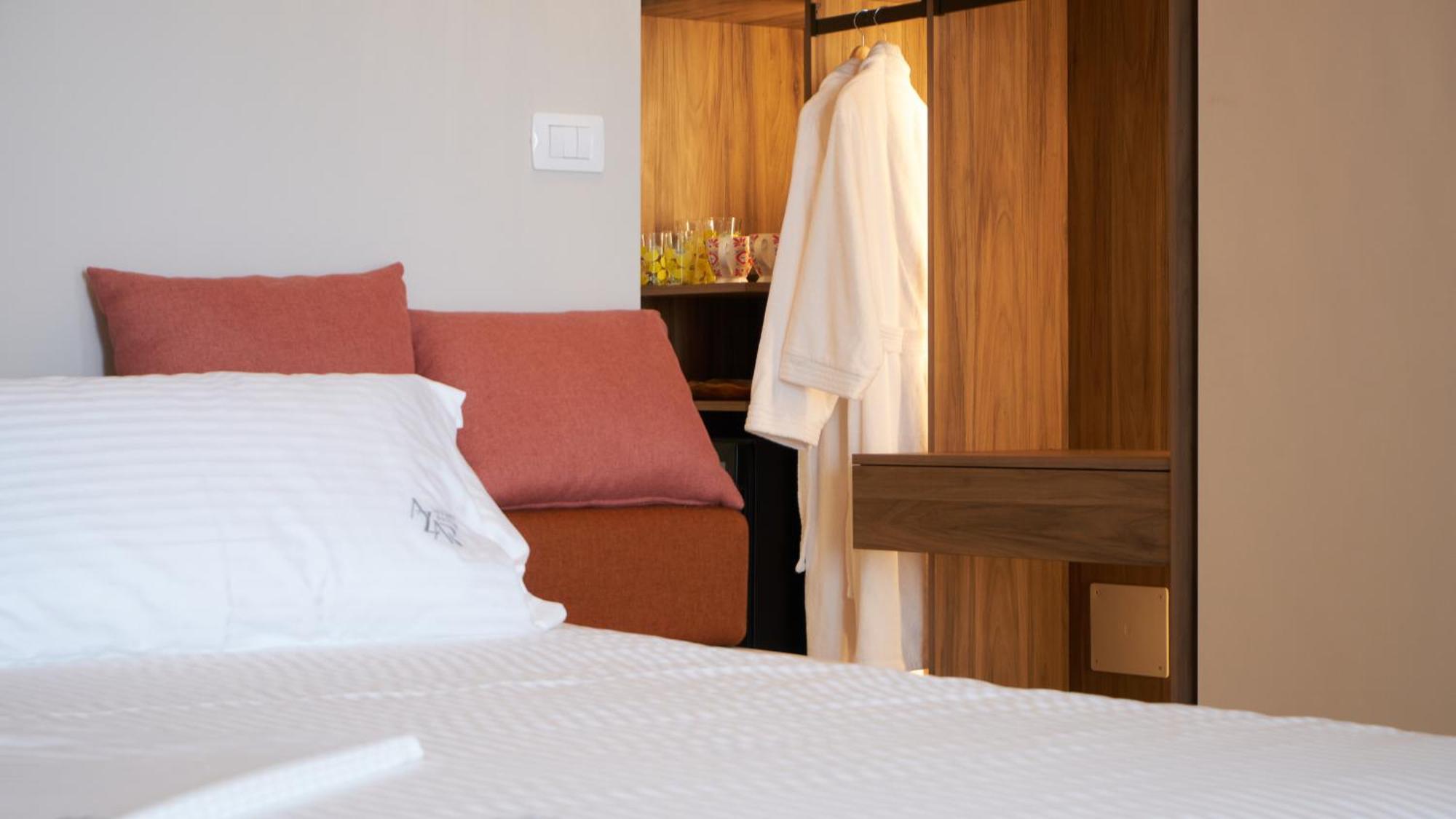 Azar Luxury Suites Влёра Экстерьер фото